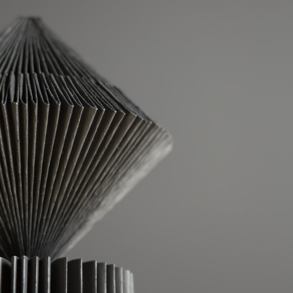 BOOK SCULPTURE NERO | Uroš Mihić