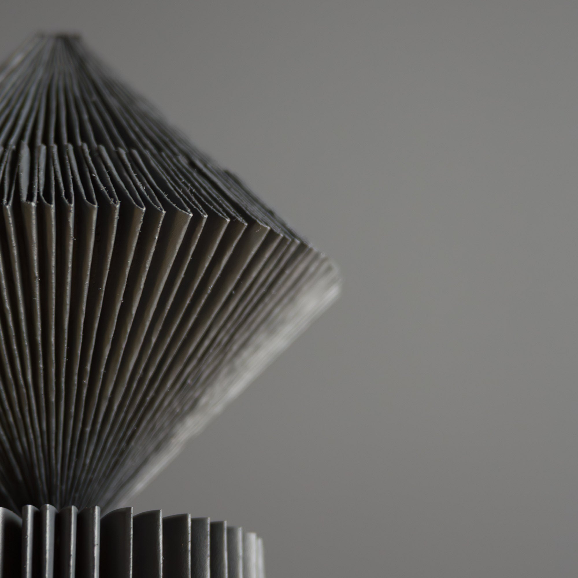 BOOK SCULPTURE NERO | Uroš Mihić