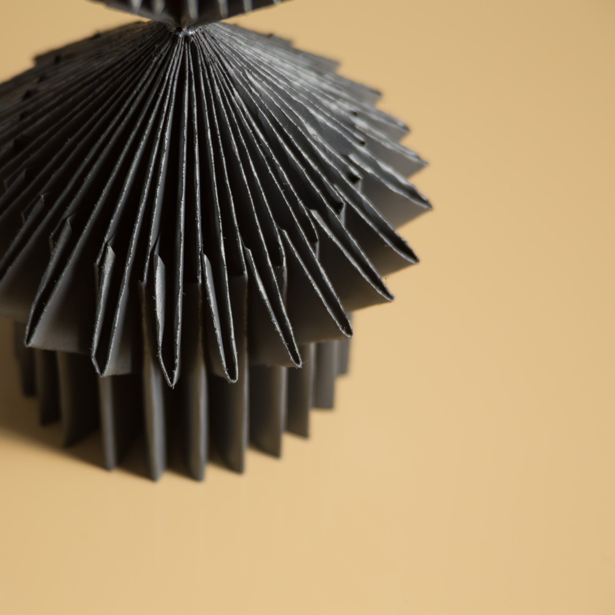 BOOK SCULPTURE NERO | Uroš Mihić